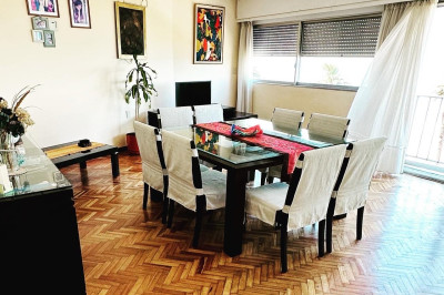 Apartamento de 3 dormitorios en la Rambla de Punta Carretas