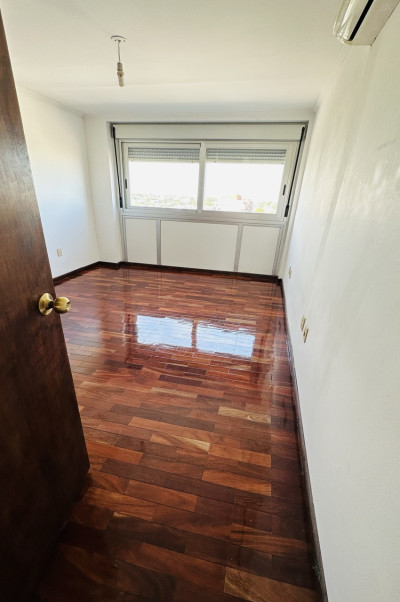 Apartamento de 2 dormitorios y 2 baños en Pocitos