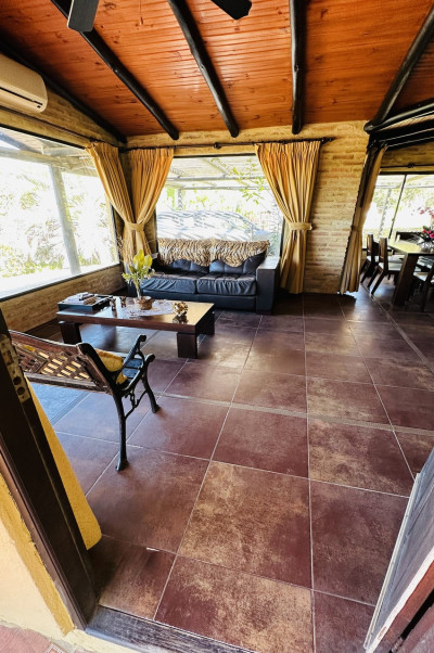 Casa amplia de 3 dormitorios y 3 baños en Playa Hermosa, Maldonado.