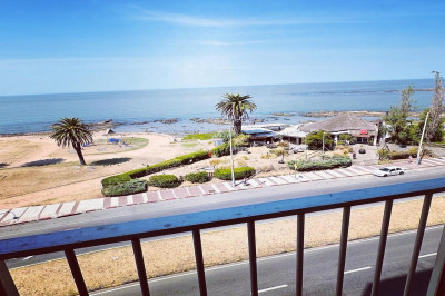 Apartamento de 3 dormitorios en la Rambla de Punta Carretas